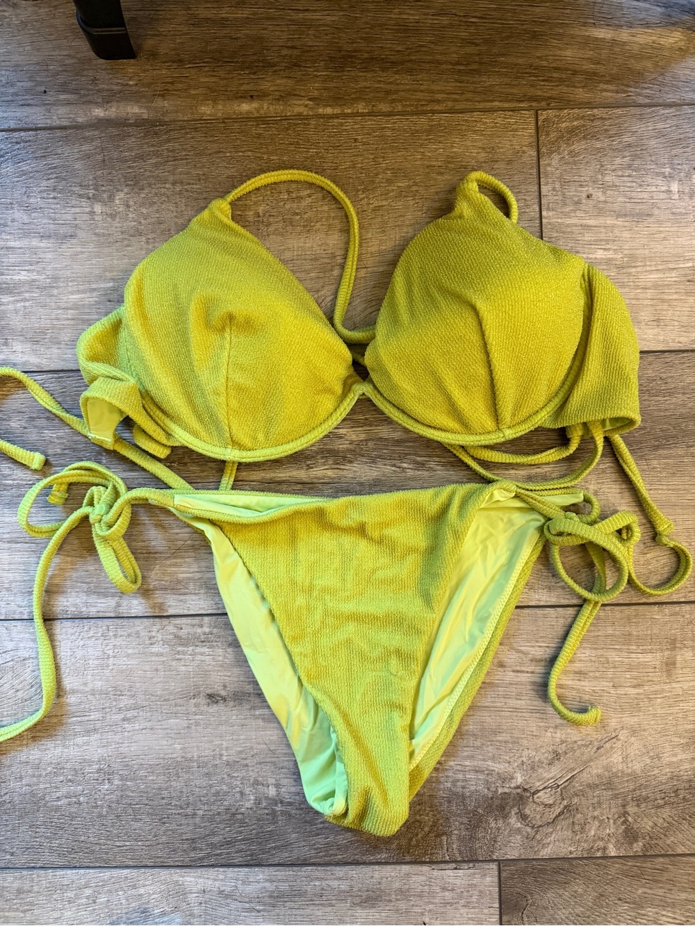 Vetchy Portofino Neon Lurex Bikini Set - MDD top, M bottoms